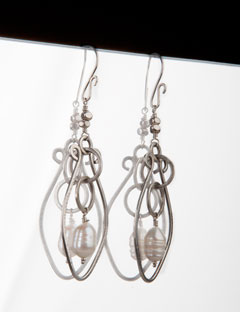 Heart of Pearl Earrings